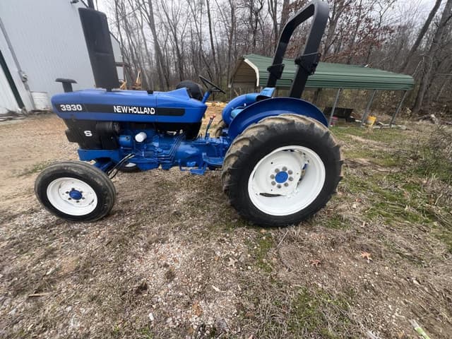 Image of New Holland 3930 equipment image 3