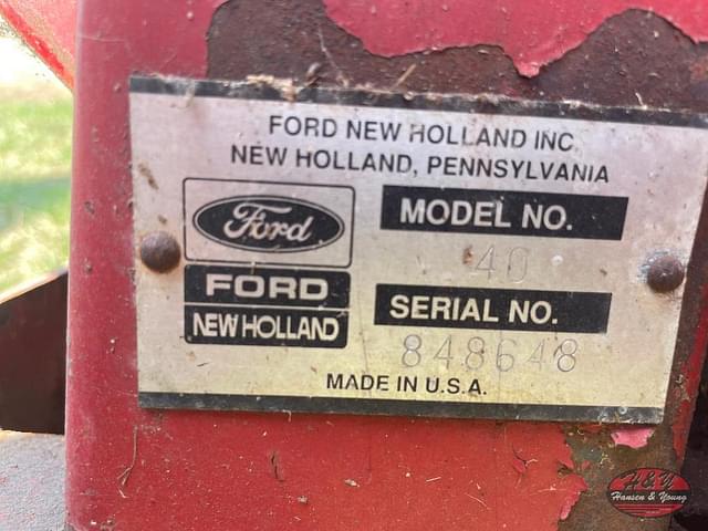Image of New Holland 40 equipment image 2