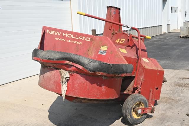 Image of New Holland 40 equipment image 2
