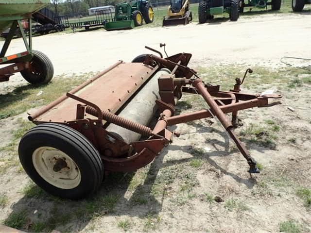 Image of New Holland 404 equipment image 2