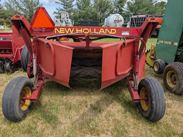 Image of New Holland 408 equipment image 3
