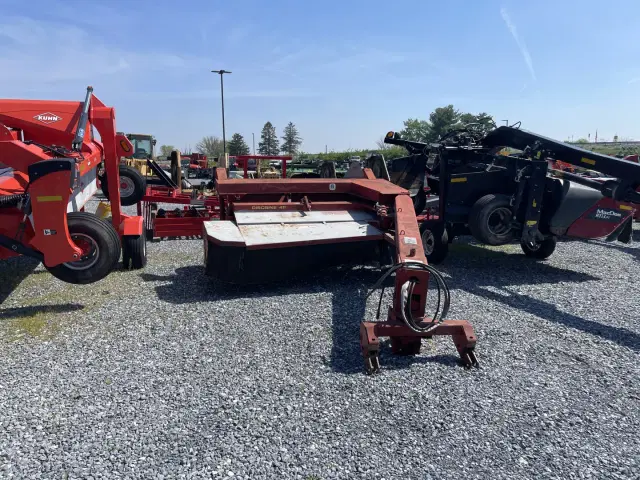 Image of New Holland 411 equipment image 4