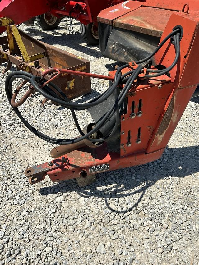 Image of New Holland 411 equipment image 1