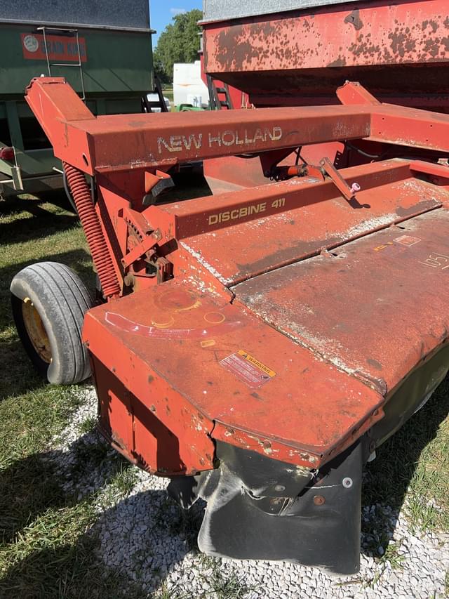 Image of New Holland 411 equipment image 2