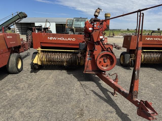 Image of New Holland 425 equipment image 1