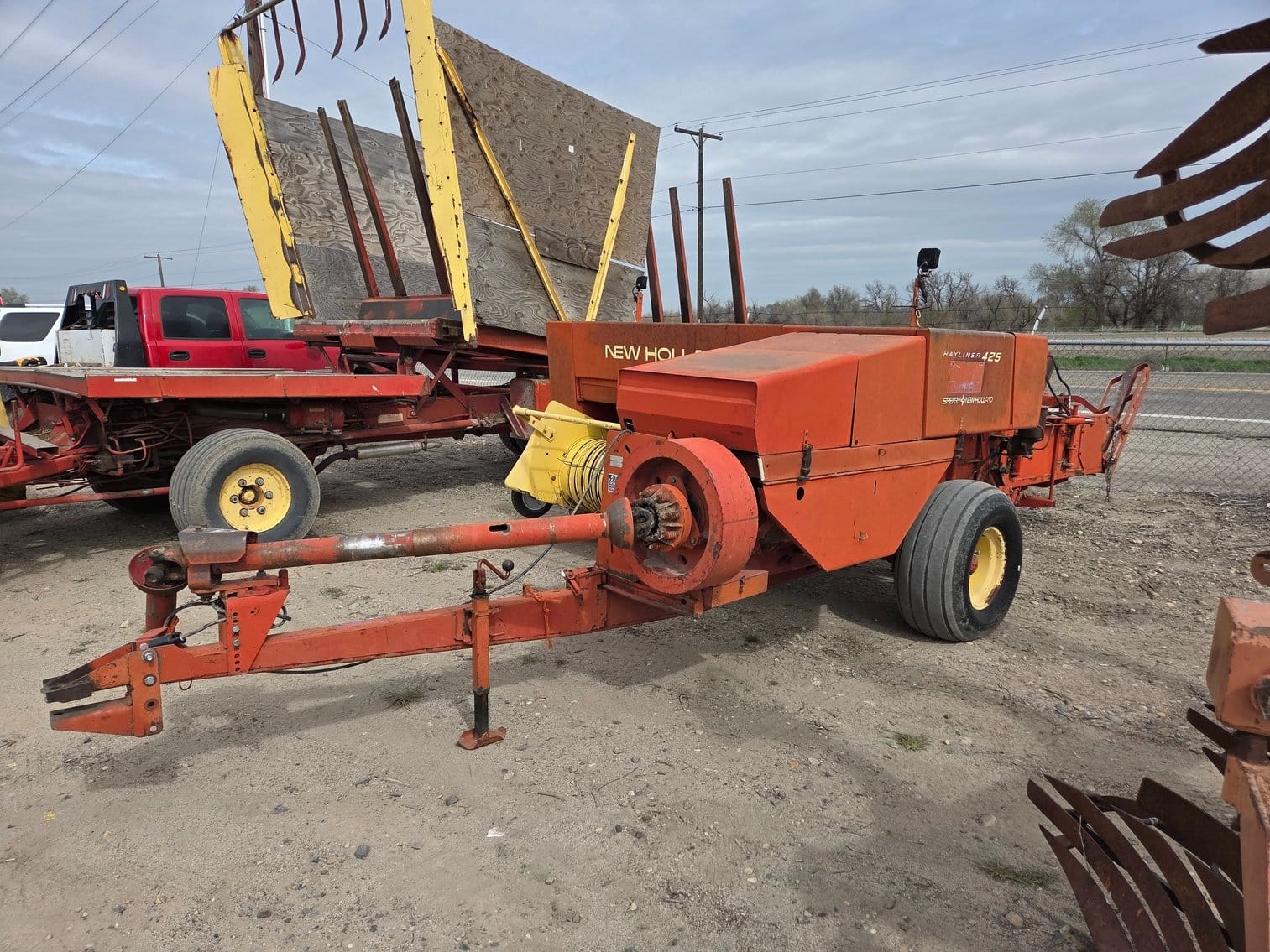 New Holland 425 Equipment Image0