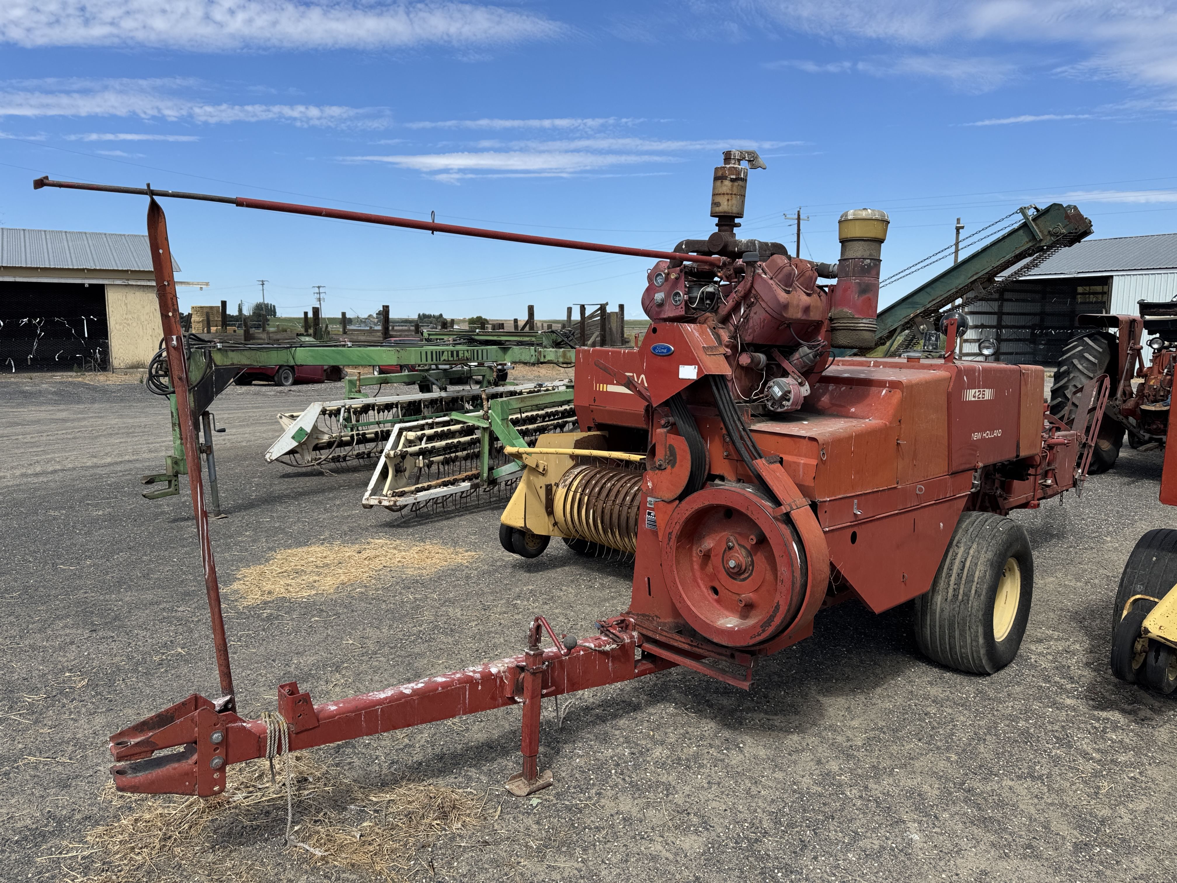 Main image New Holland 426