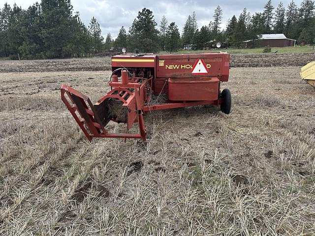 Image of New Holland 426 equipment image 2