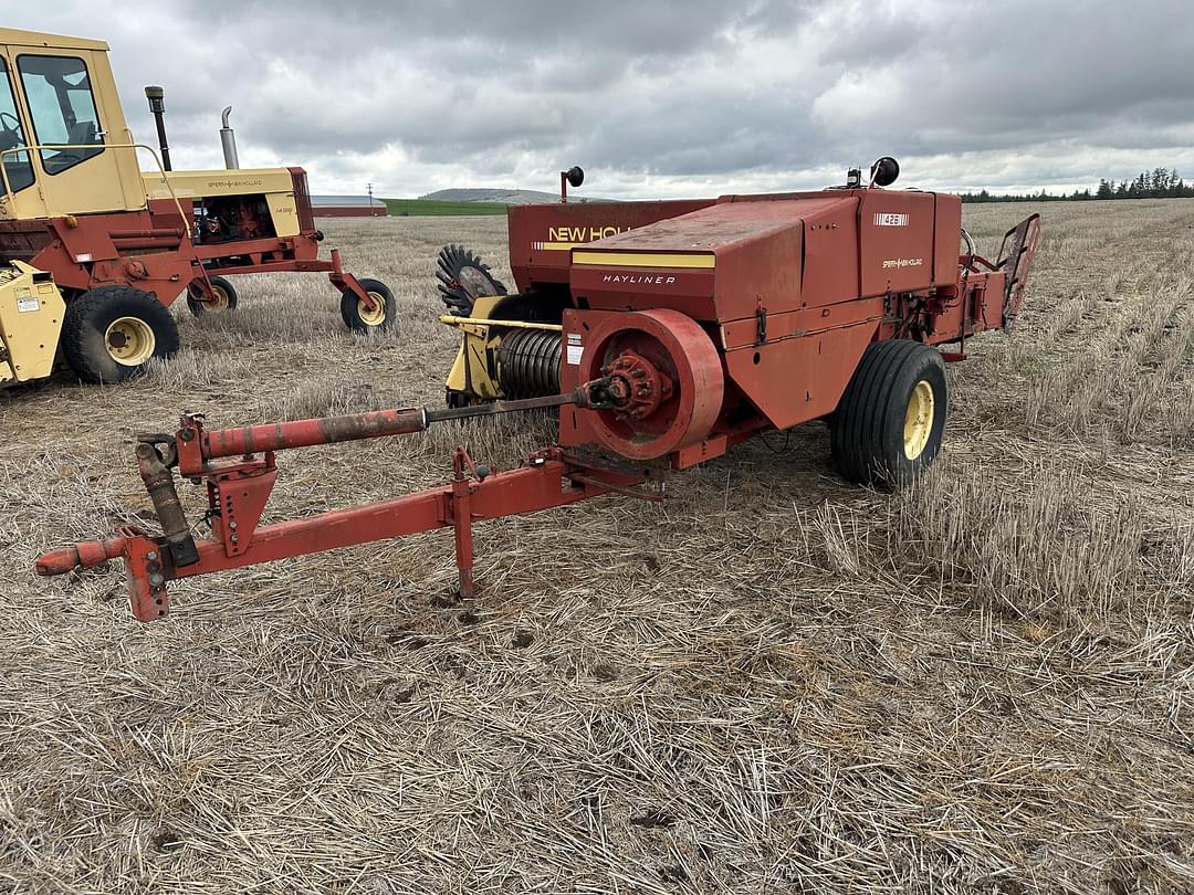 Image of New Holland 426 Primary image