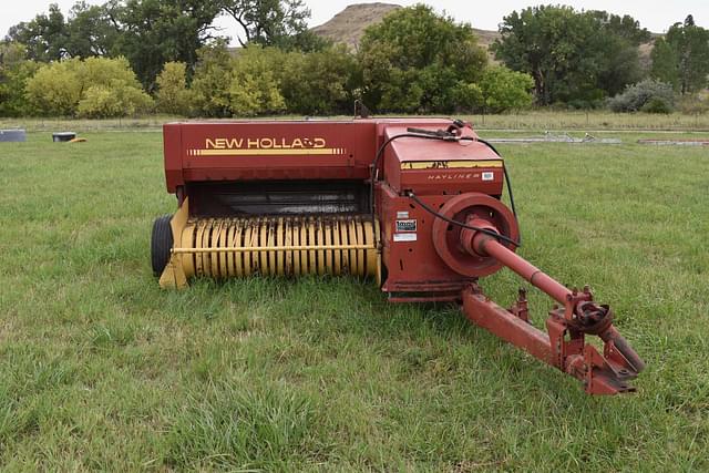 Image of New Holland 426 equipment image 1