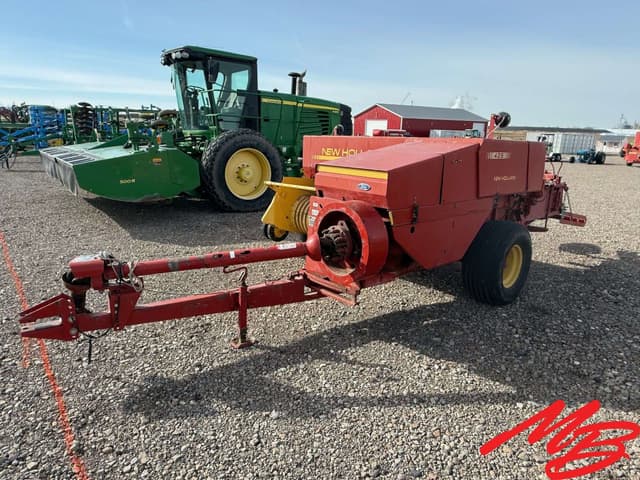 Image of New Holland 426 equipment image 2