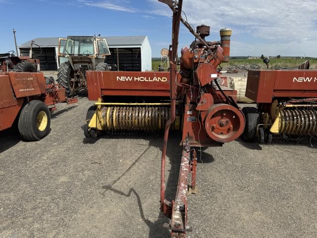 Image of New Holland 430 equipment image 1