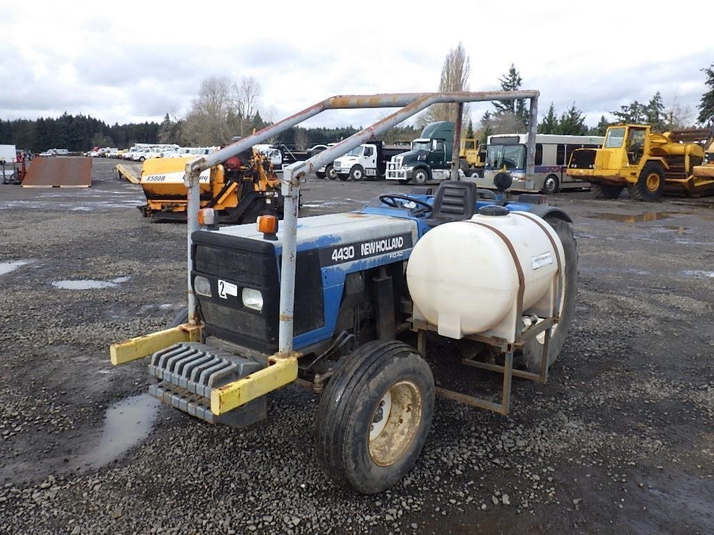 New Holland 4430 Equipment Image0