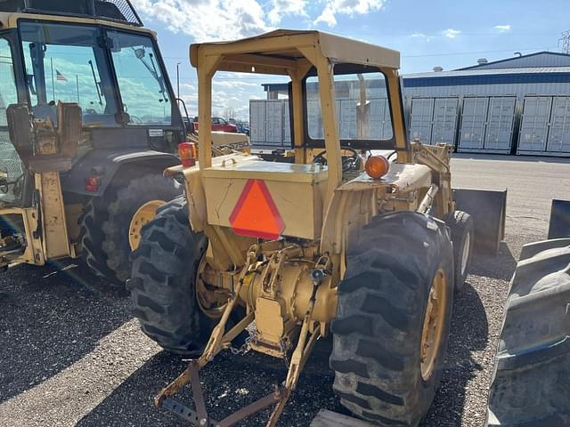 Image of New Holland 445D equipment image 2