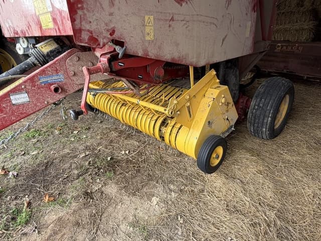 Image of New Holland RB450 equipment image 4