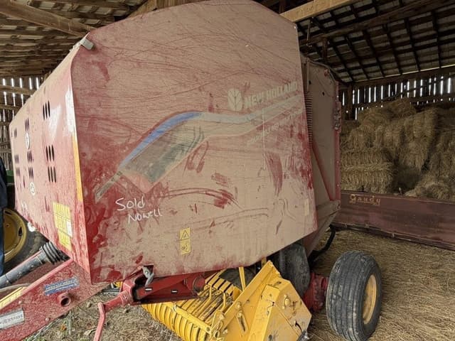 Image of New Holland RB450 equipment image 3