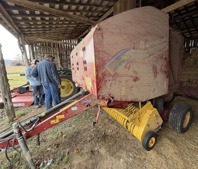 Image of New Holland RB450 equipment image 2