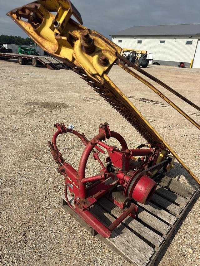 Image of New Holland 450 equipment image 2