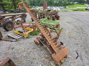 New Holland 450 Image
