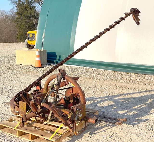 Image of New Holland 450 equipment image 1