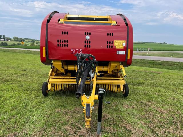 Image of New Holland RB450 equipment image 2