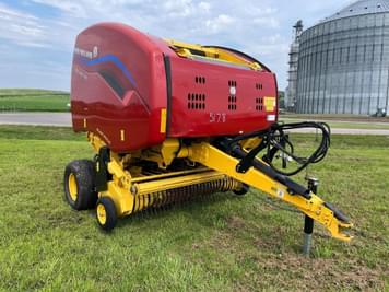 Main image New Holland RB450
