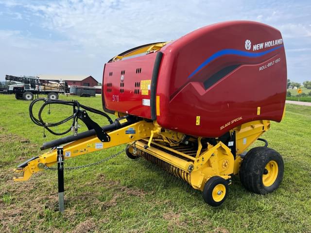 Image of New Holland RB450 equipment image 4