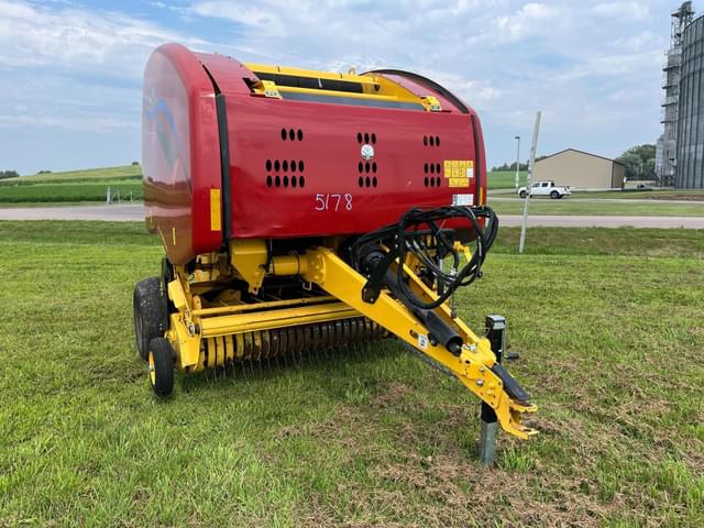 Image of New Holland RB450 equipment image 1