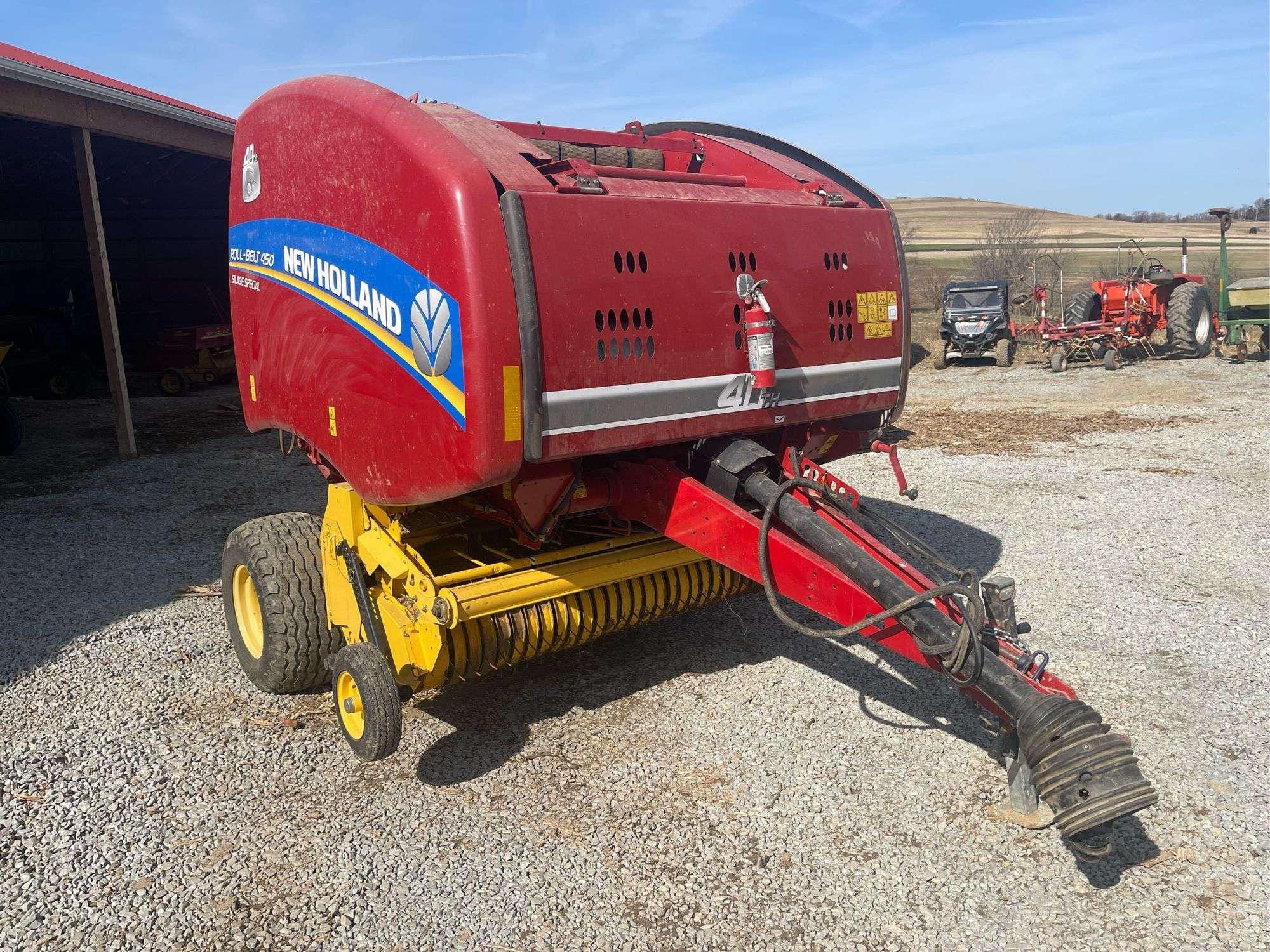 Main image New Holland RB450