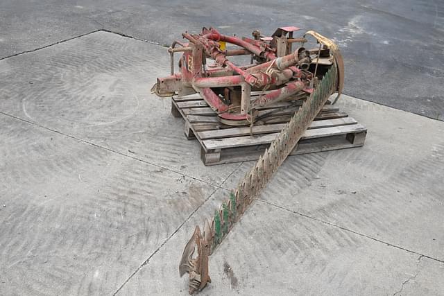 Image of New Holland 450 equipment image 3