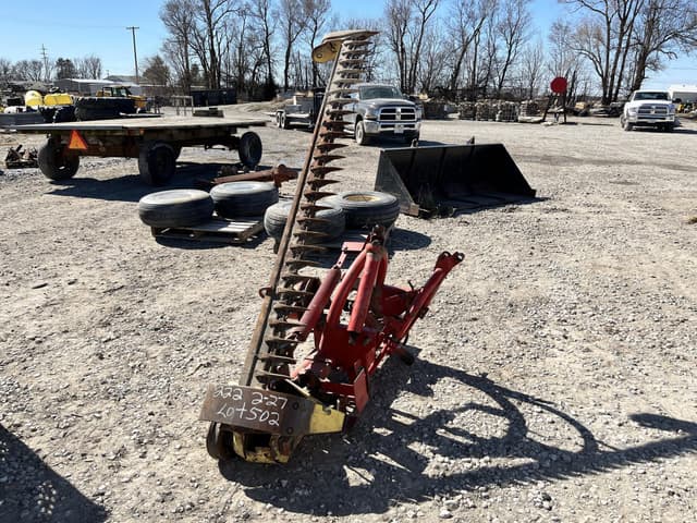 Image of New Holland 451 equipment image 4