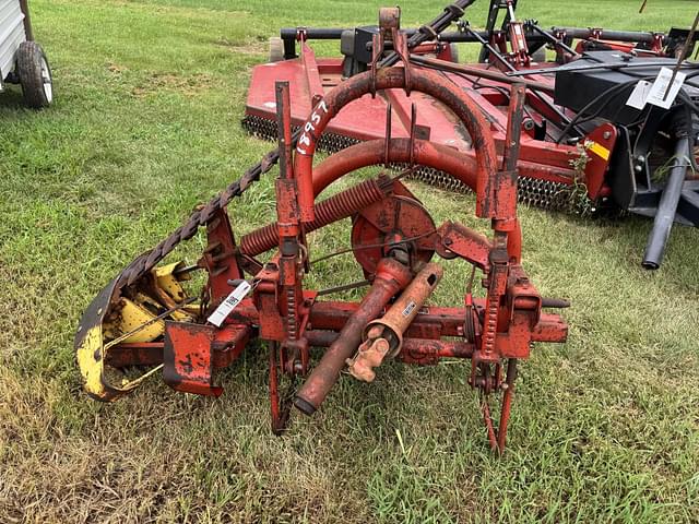 Image of New Holland 451 equipment image 1