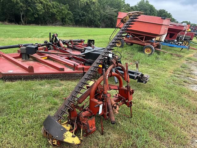 Image of New Holland 451 equipment image 2