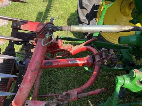 Image of New Holland 451 equipment image 3