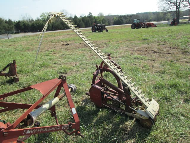 Image of New Holland 451 equipment image 2