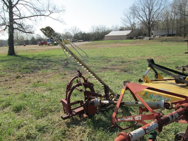 Image of New Holland 451 equipment image 3