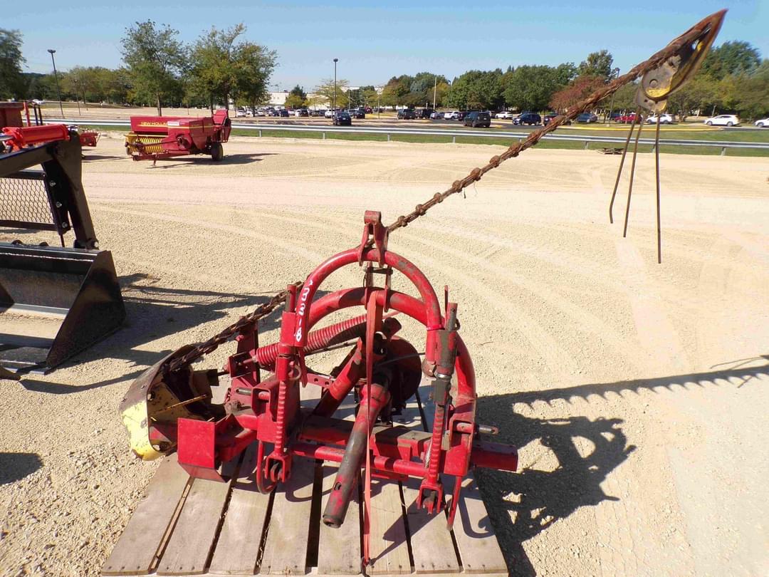 Image of New Holland 451 Image 0