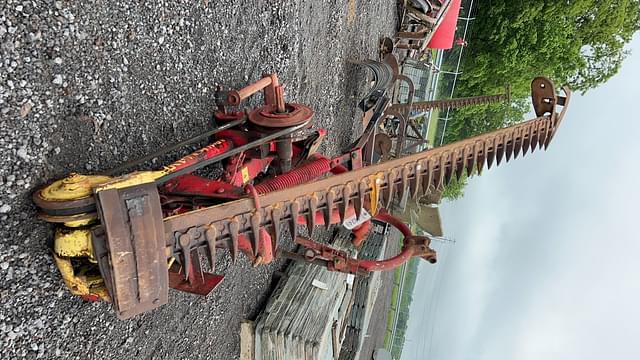 Image of New Holland 451 equipment image 1