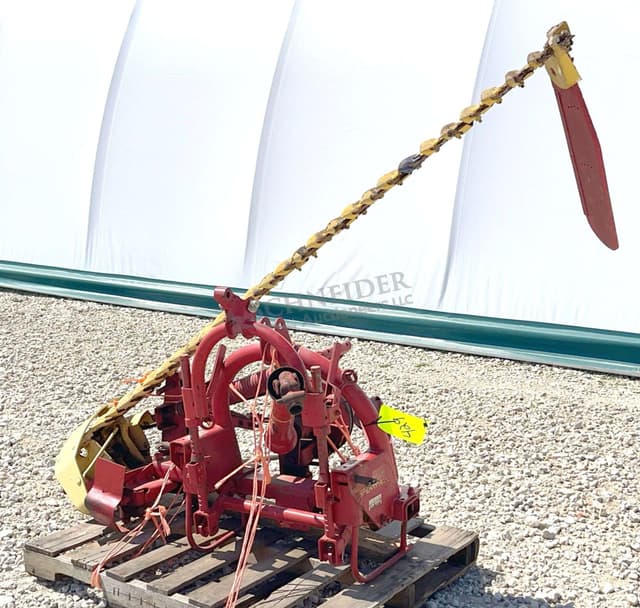 Image of New Holland 451 equipment image 1