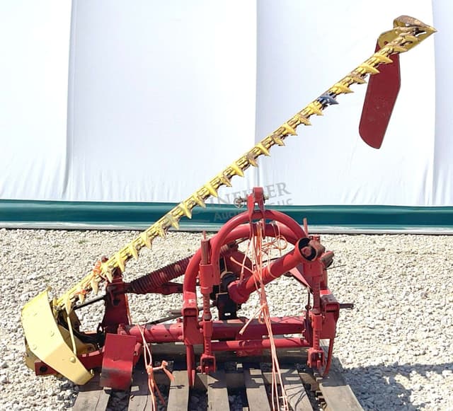 Image of New Holland 451 equipment image 2