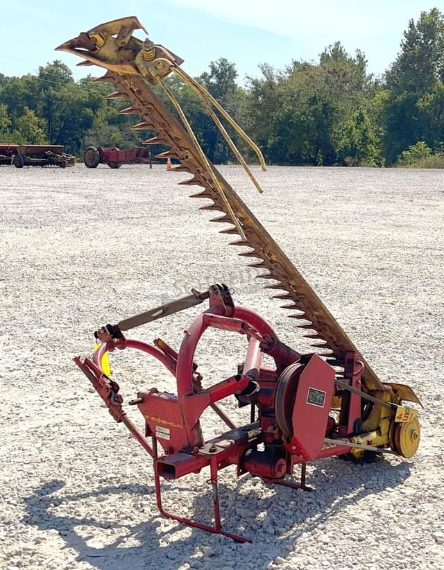 Image of New Holland 451 equipment image 4