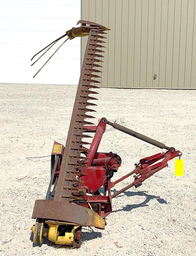 Image of New Holland 451 equipment image 1