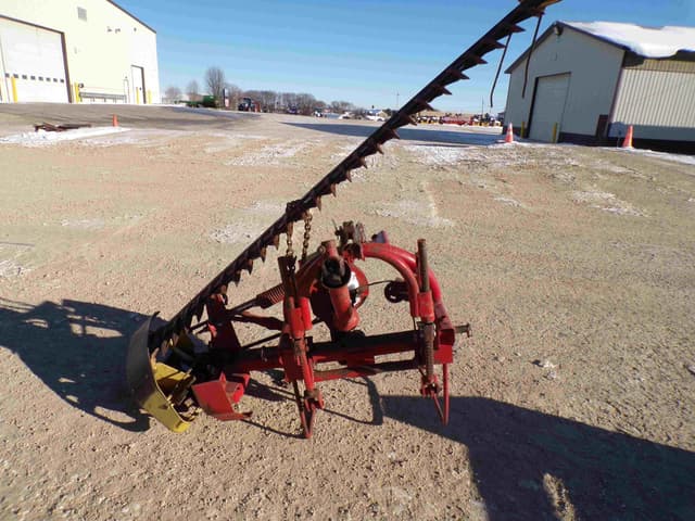 Image of New Holland 451 equipment image 3