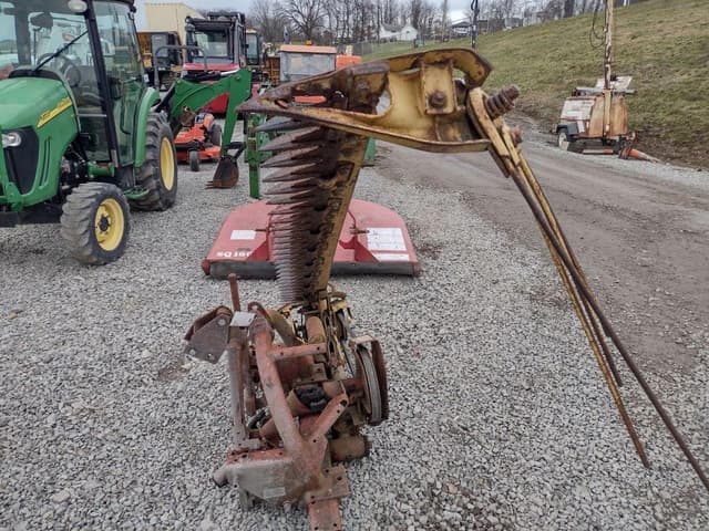 Image of New Holland 451 equipment image 1