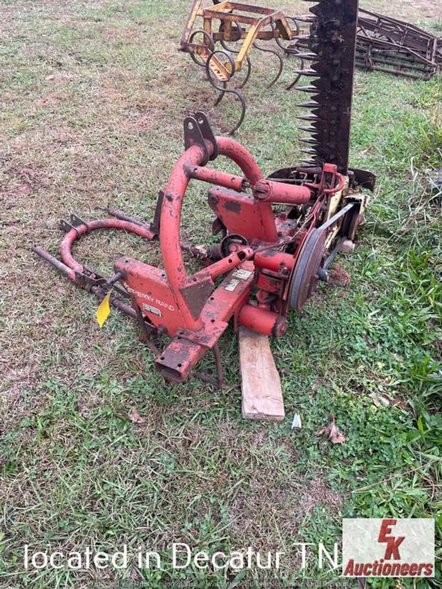 Image of New Holland 451 equipment image 2