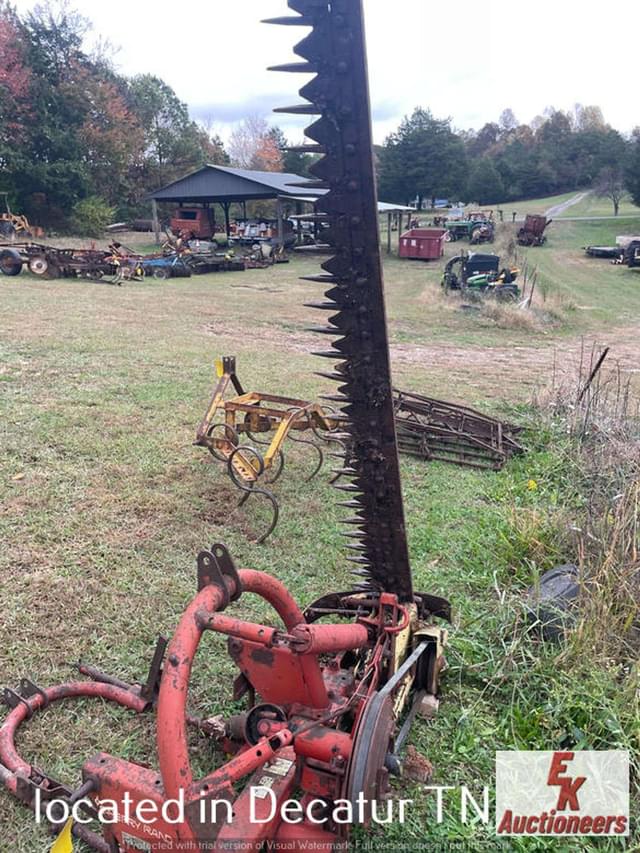 Image of New Holland 451 equipment image 3