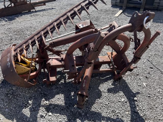 Image of New Holland 451 equipment image 1