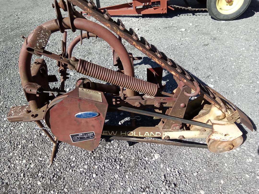 Image of New Holland 451 Image 1