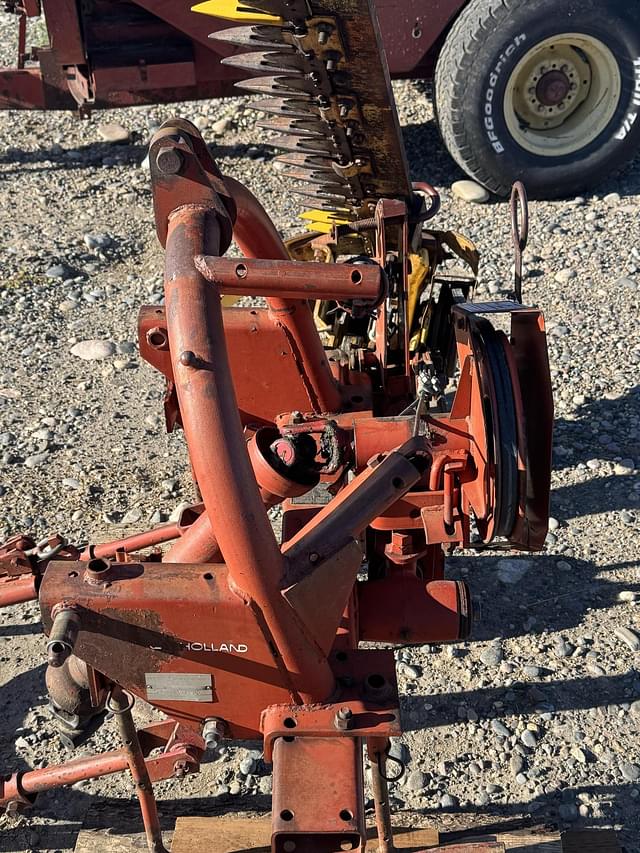 Image of New Holland 451 equipment image 4