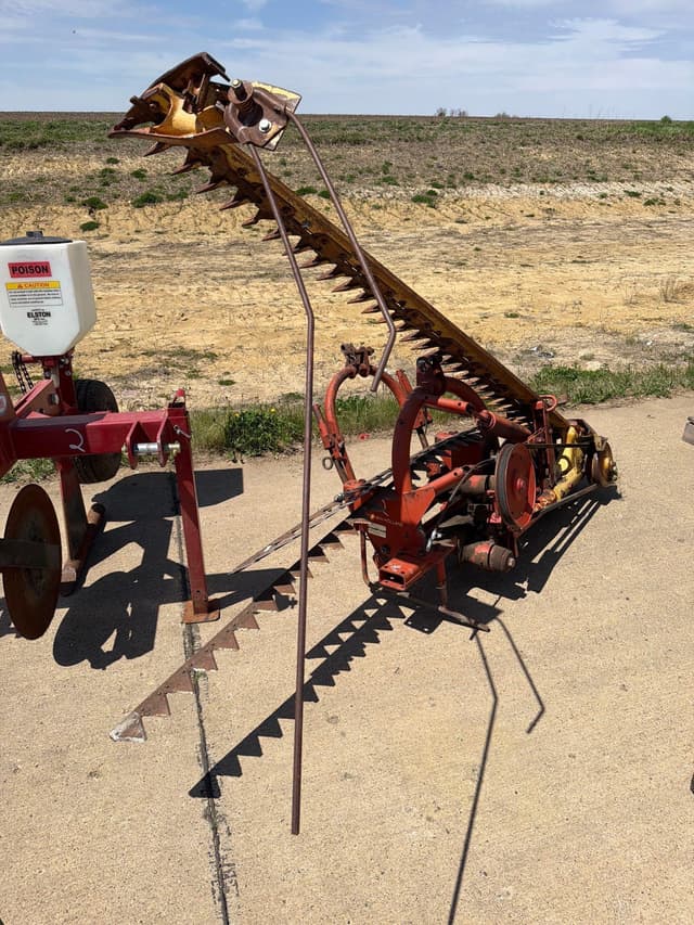 Image of New Holland 451 equipment image 2